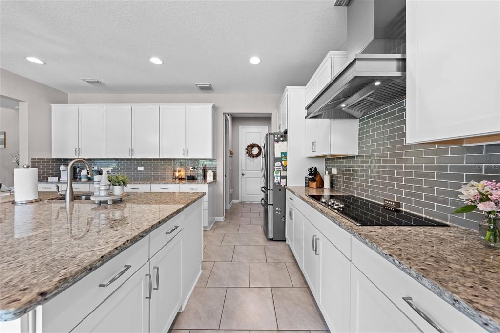 Active With Contract: $485,000 (4 beds, 2 baths, 2721 Square Feet)