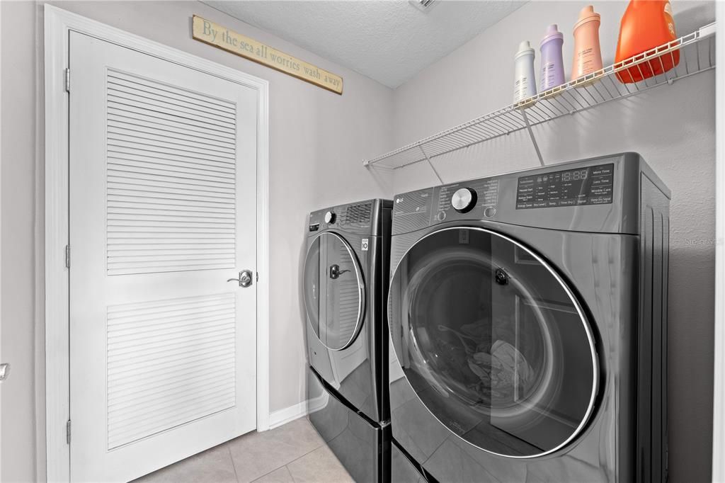 Active With Contract: $485,000 (4 beds, 2 baths, 2721 Square Feet)