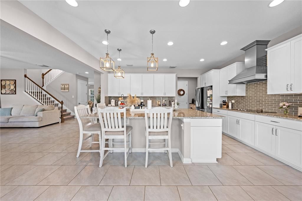 Active With Contract: $485,000 (4 beds, 2 baths, 2721 Square Feet)