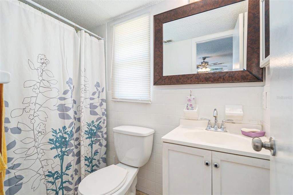 For Sale: $265,000 (3 beds, 2 baths, 1191 Square Feet)