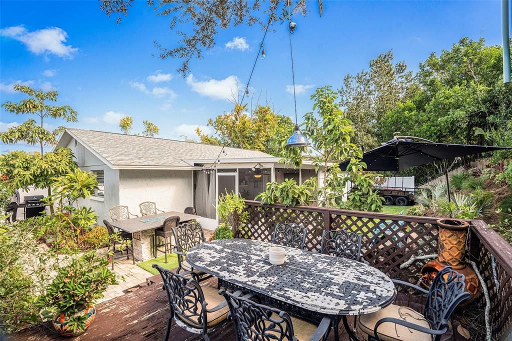 For Sale: $265,000 (3 beds, 2 baths, 1191 Square Feet)