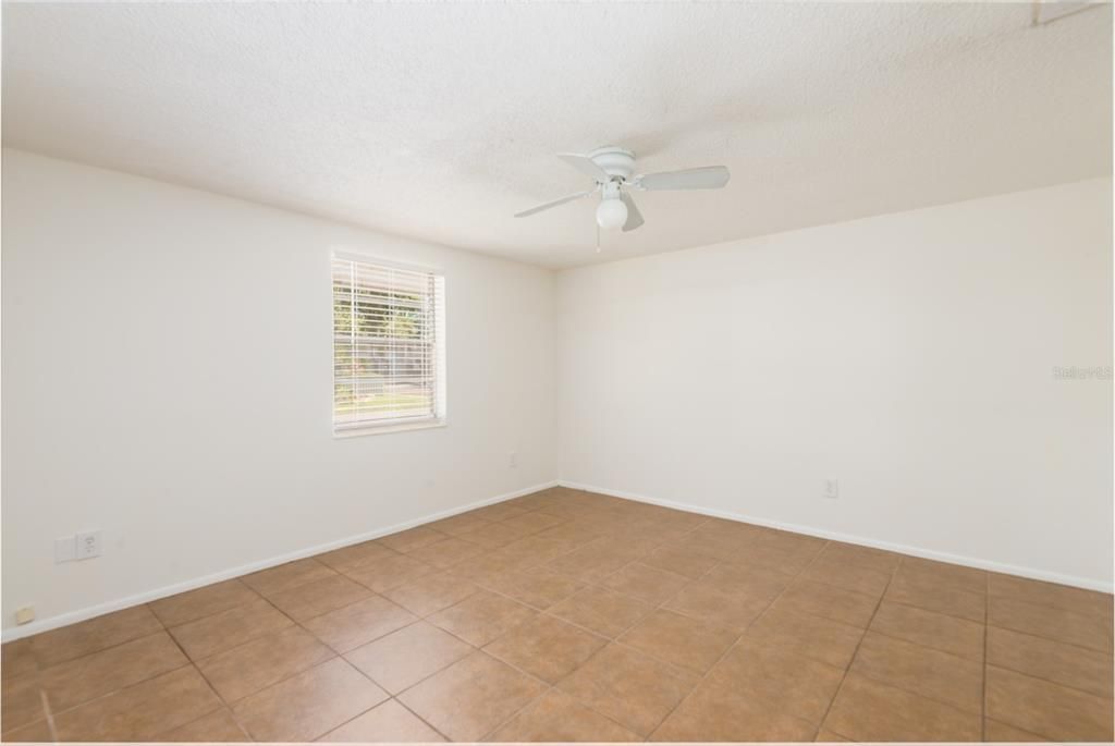 Active With Contract: $395,000 (3 beds, 2 baths, 1176 Square Feet)