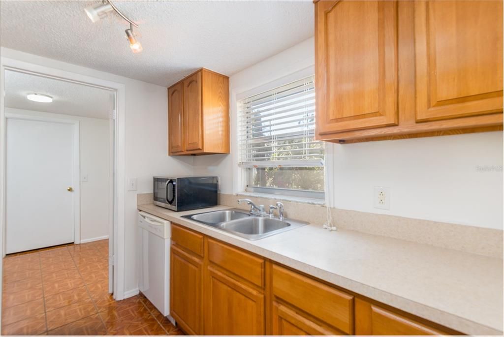 Active With Contract: $395,000 (3 beds, 2 baths, 1176 Square Feet)