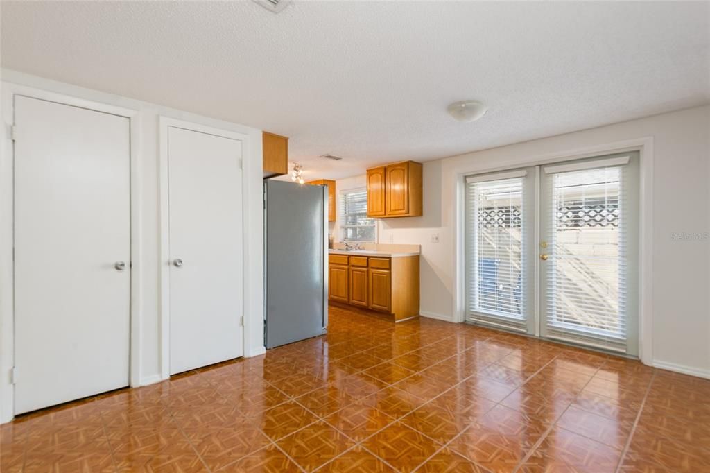 Active With Contract: $395,000 (3 beds, 2 baths, 1176 Square Feet)