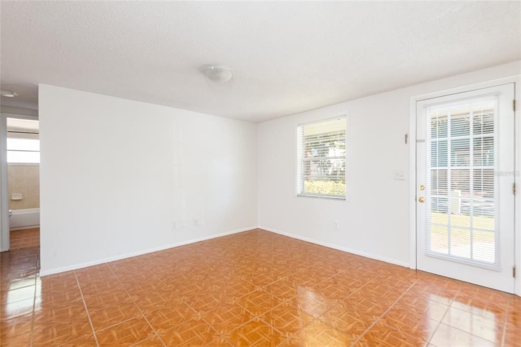 Active With Contract: $395,000 (3 beds, 2 baths, 1176 Square Feet)