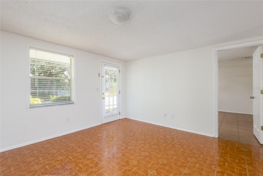 Active With Contract: $395,000 (3 beds, 2 baths, 1176 Square Feet)