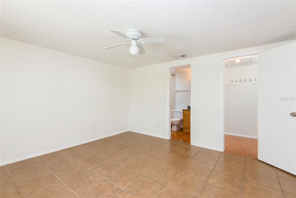 Active With Contract: $395,000 (3 beds, 2 baths, 1176 Square Feet)