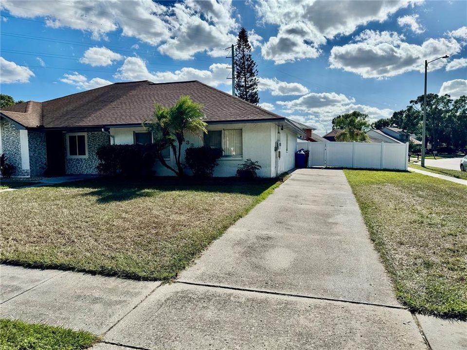 En Renta: $1,950 (2 camas, 2 baños, 1244 Pies cuadrados)