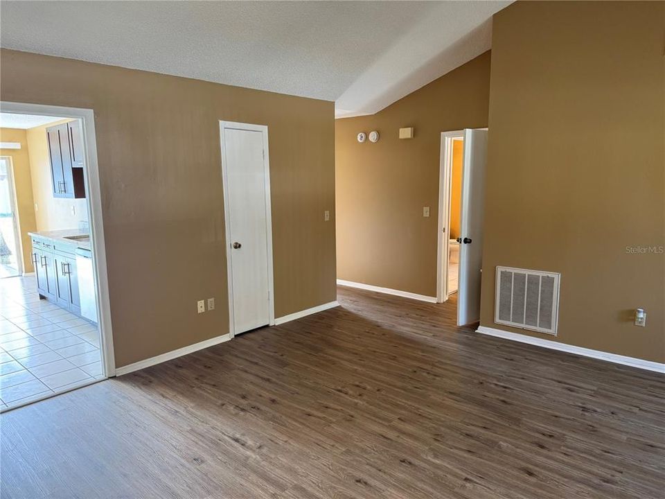 En Renta: $1,950 (2 camas, 2 baños, 1244 Pies cuadrados)