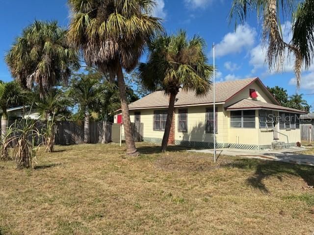 Recently Sold: $170,000 (3 beds, 2 baths, 1144 Square Feet)