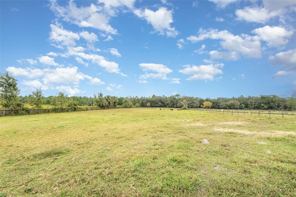 待售: $1,500,000 (10.00 acres)