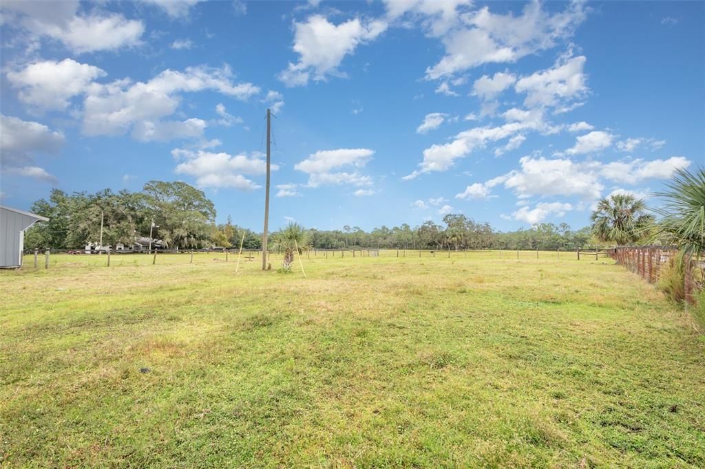 待售: $1,500,000 (10.00 acres)