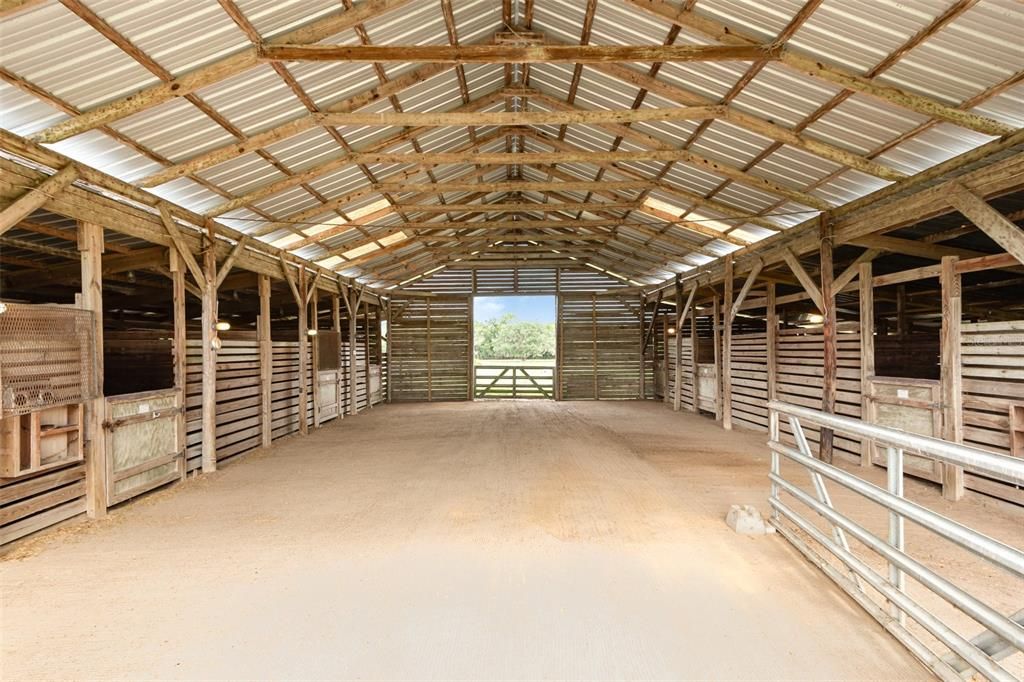 待售: $1,500,000 (10.00 acres)