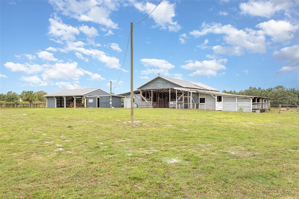 待售: $1,500,000 (10.00 acres)