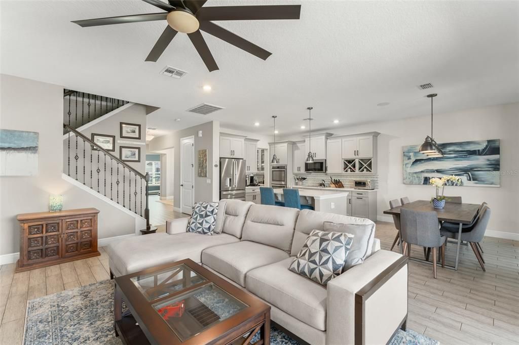 Active With Contract: $749,000 (5 beds, 3 baths, 3493 Square Feet)