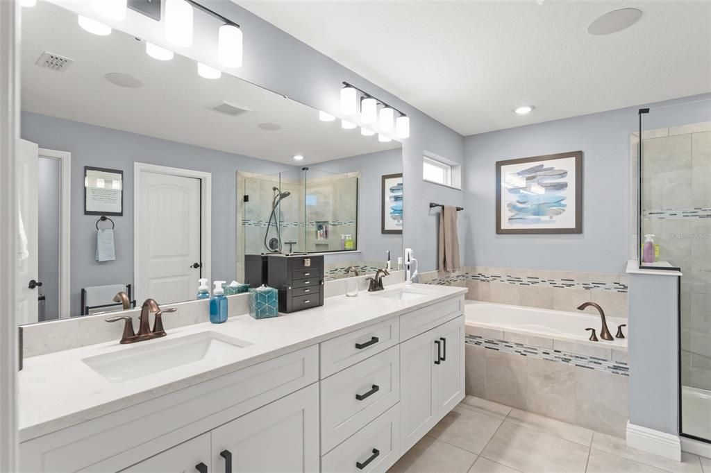 Active With Contract: $749,000 (5 beds, 3 baths, 3493 Square Feet)