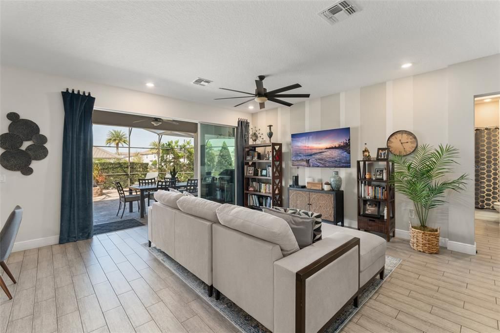 Active With Contract: $749,000 (5 beds, 3 baths, 3493 Square Feet)