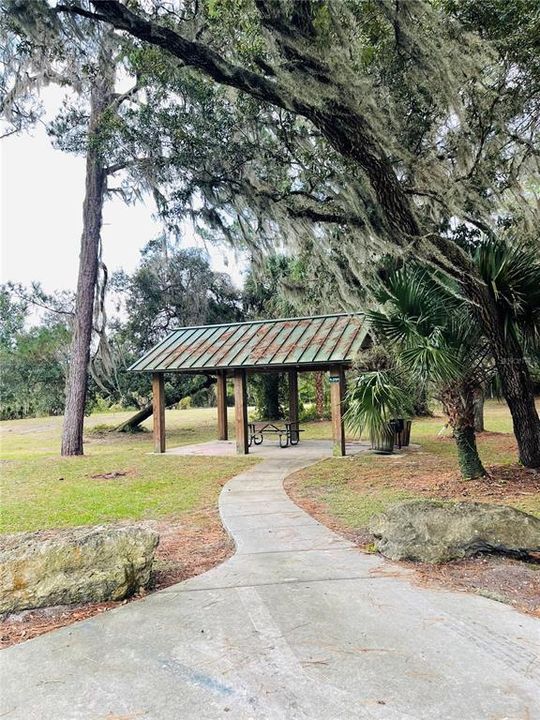 En Venta: $65,000 (4.05 acres)