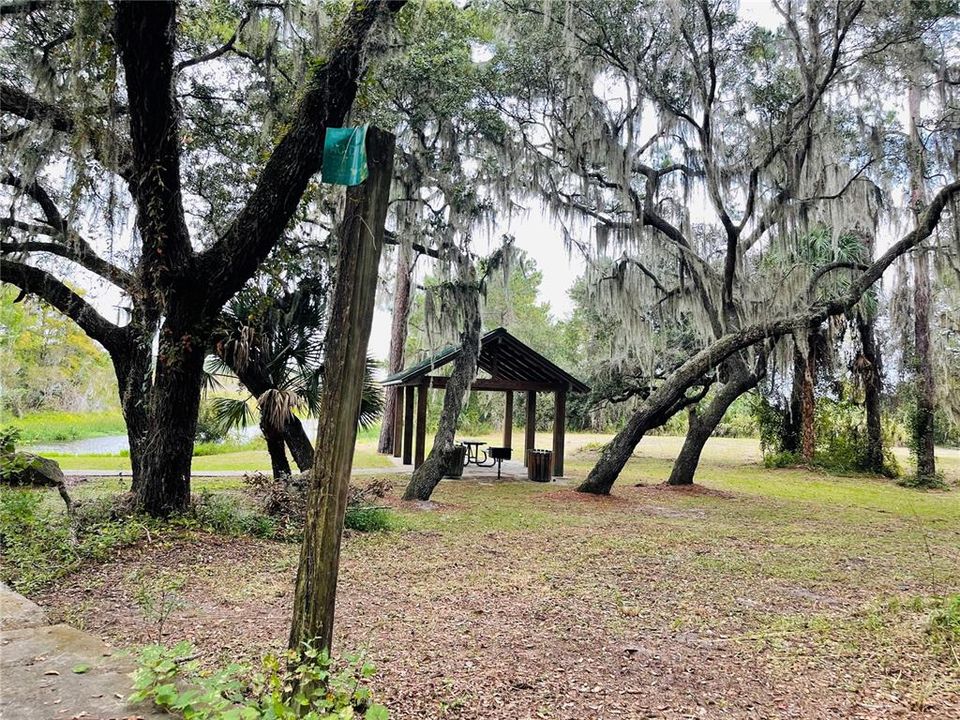 En Venta: $65,000 (4.05 acres)