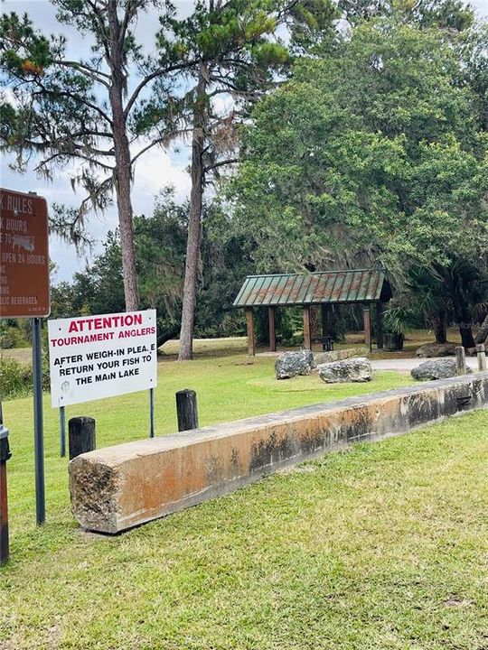 En Venta: $65,000 (4.05 acres)