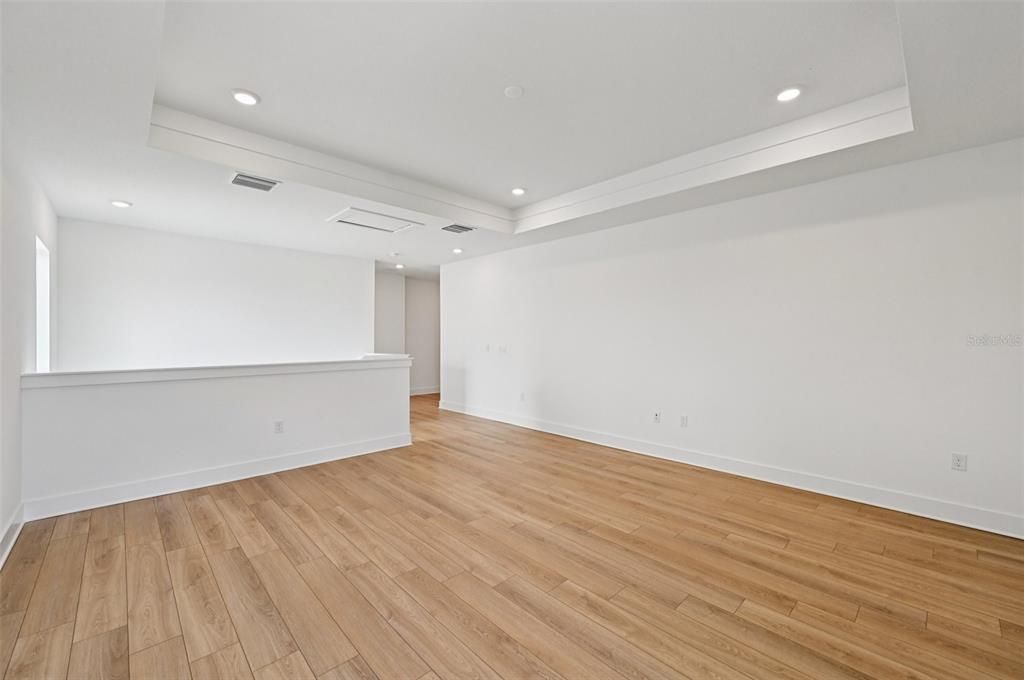 En Venta: $669,990 (5 camas, 3 baños, 3595 Pies cuadrados)