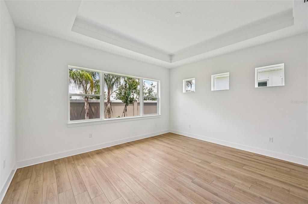 En Venta: $669,990 (5 camas, 3 baños, 3595 Pies cuadrados)