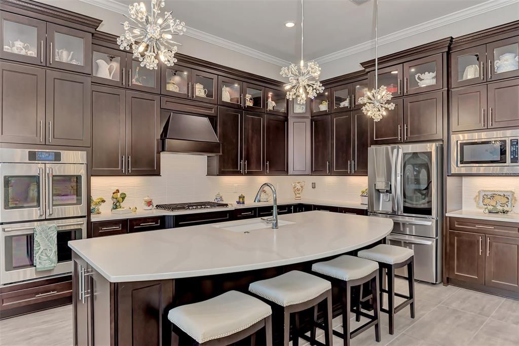 For Sale: $1,425,000 (4 beds, 4 baths, 3884 Square Feet)