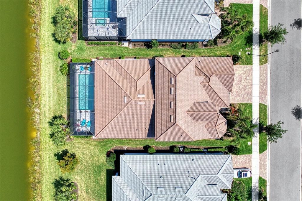 For Sale: $1,425,000 (4 beds, 4 baths, 3884 Square Feet)