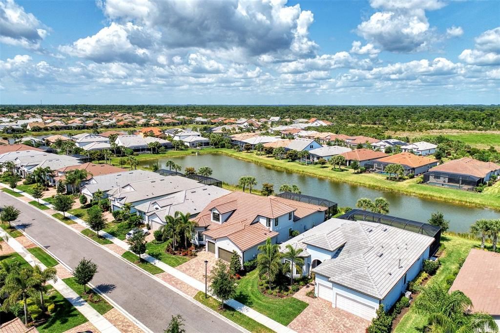 For Sale: $1,425,000 (4 beds, 4 baths, 3884 Square Feet)