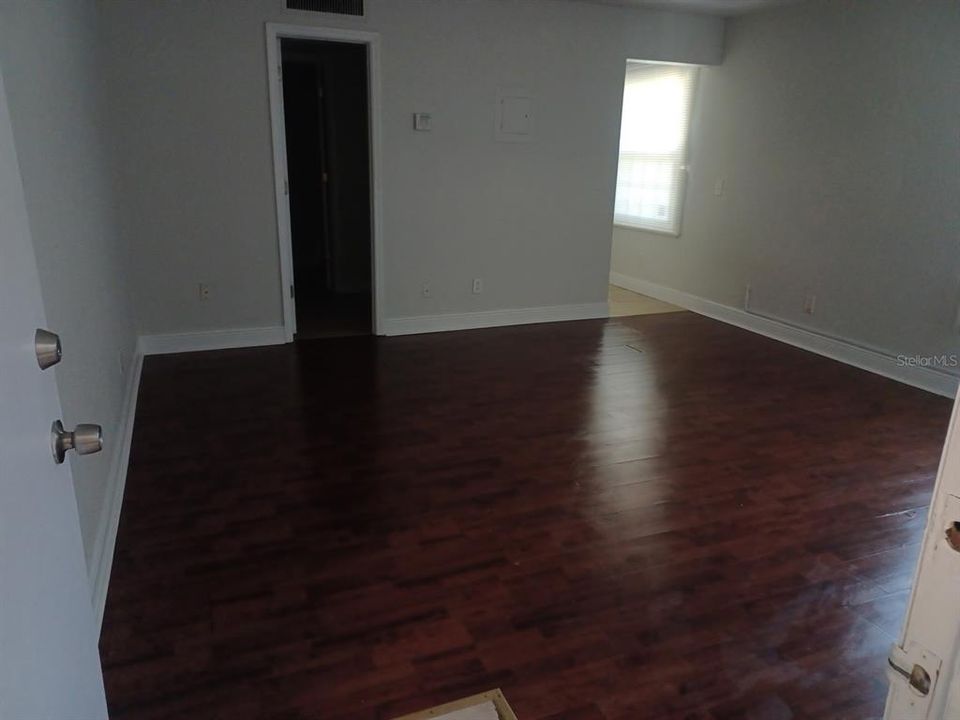 For Rent: $1,000 (1 beds, 1 baths, 448 Square Feet)
