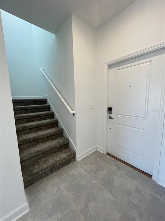 На продажу: $600,000 (5 спален, 3 ванн, 3470 Квадратных фут)