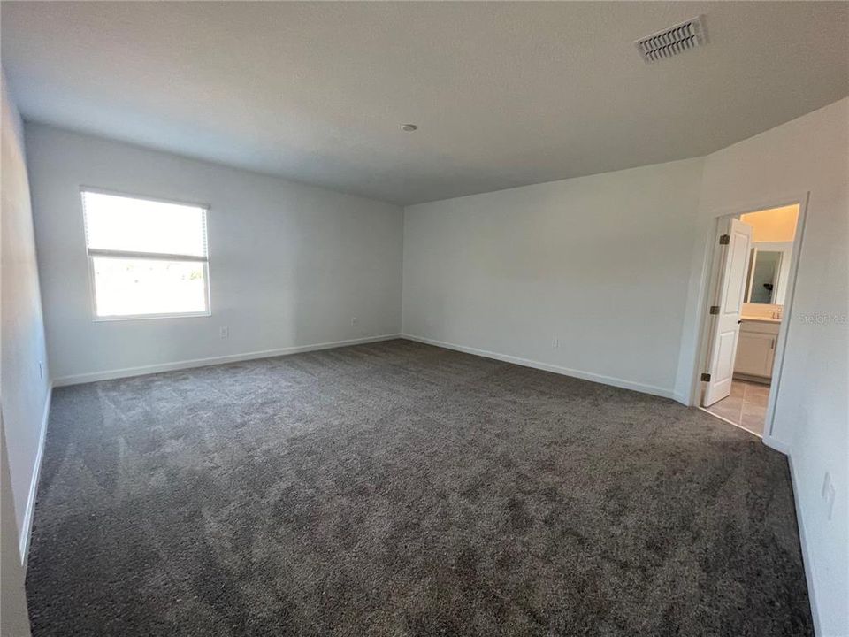 На продажу: $600,000 (5 спален, 3 ванн, 3470 Квадратных фут)