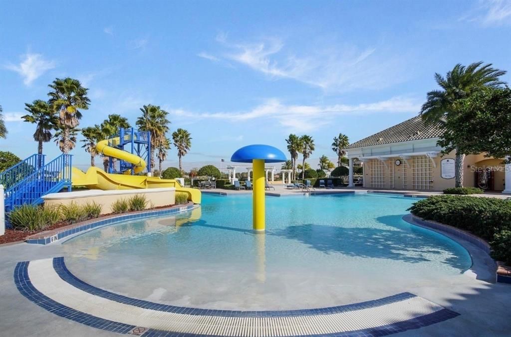 На продажу: $600,000 (5 спален, 3 ванн, 3470 Квадратных фут)