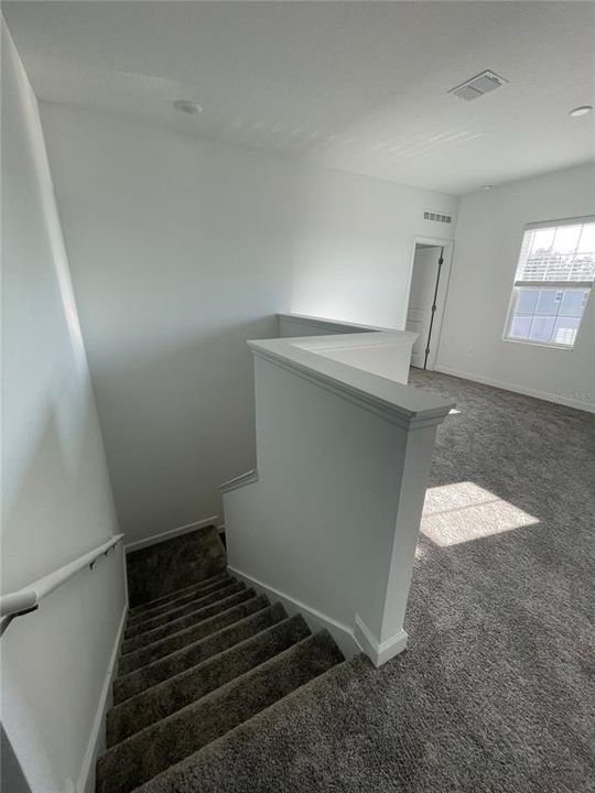 На продажу: $600,000 (5 спален, 3 ванн, 3470 Квадратных фут)