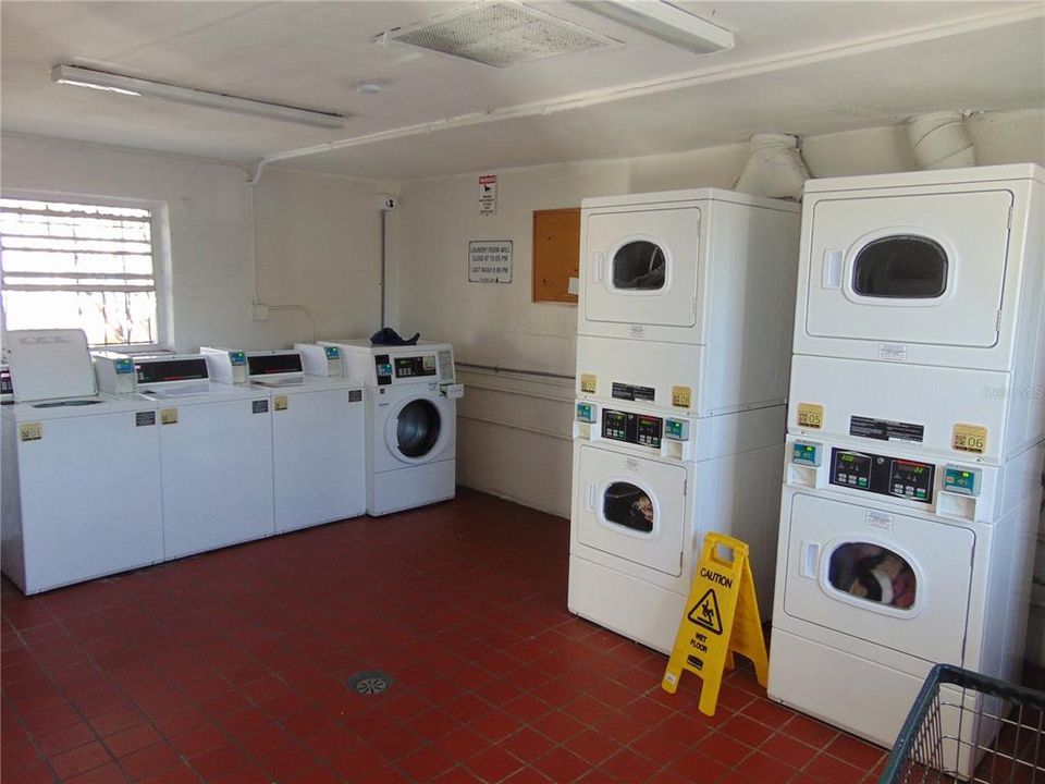 待售: $115,000 (1 贝兹, 1 浴室, 760 平方英尺)