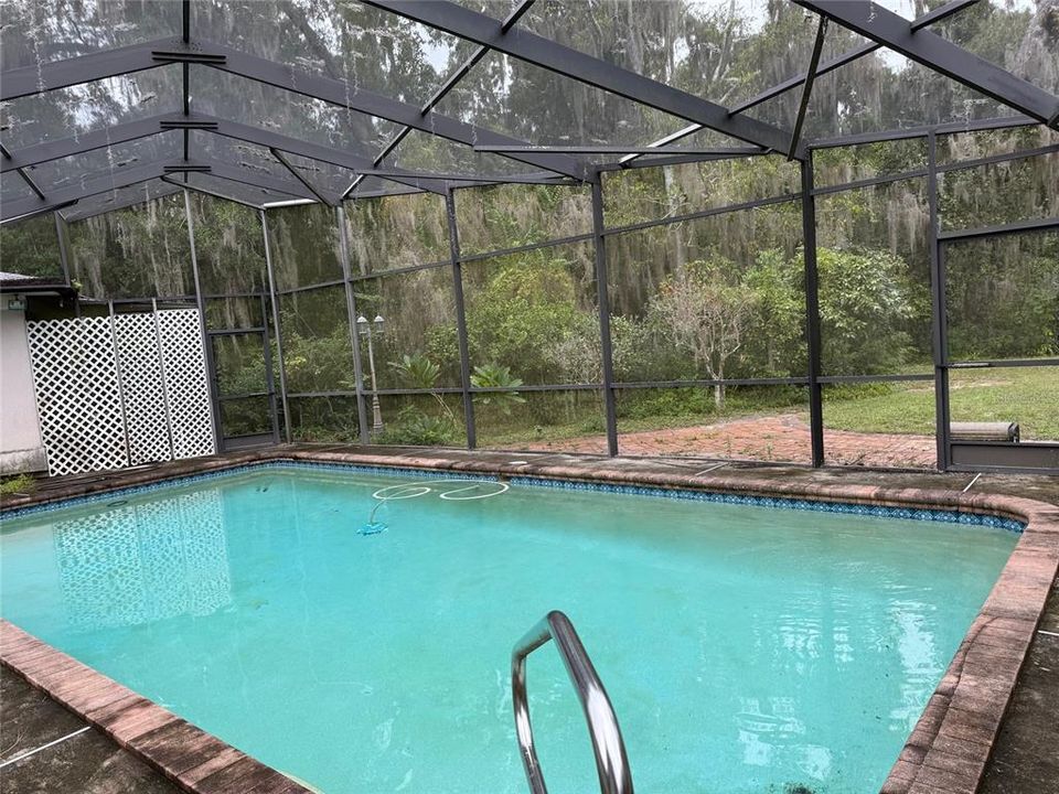 Под контрактом: $400,000 (3 спален, 2 ванн, 3141 Квадратных фут)