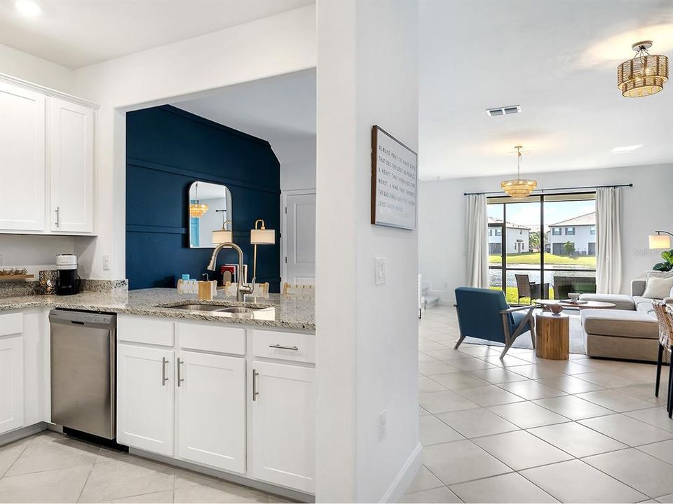 Под контрактом: $339,900 (3 спален, 2 ванн, 1925 Квадратных фут)