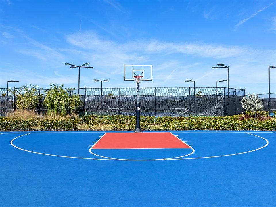 Под контрактом: $339,900 (3 спален, 2 ванн, 1925 Квадратных фут)