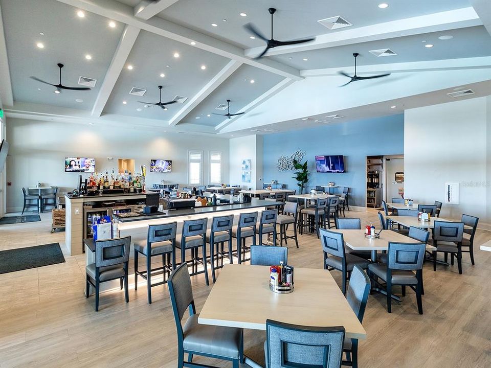 Под контрактом: $339,900 (3 спален, 2 ванн, 1925 Квадратных фут)