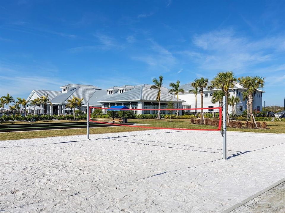 Под контрактом: $339,900 (3 спален, 2 ванн, 1925 Квадратных фут)