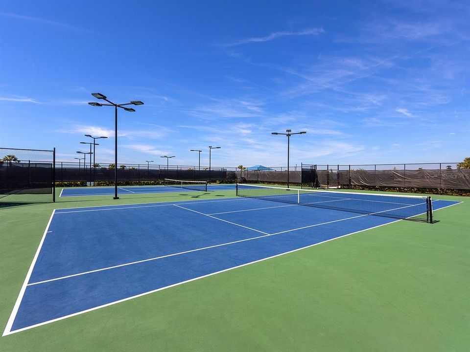 Под контрактом: $339,900 (3 спален, 2 ванн, 1925 Квадратных фут)