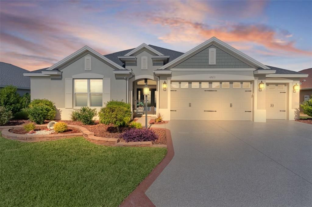 Active With Contract: $929,900 (3 beds, 2 baths, 2067 Square Feet)