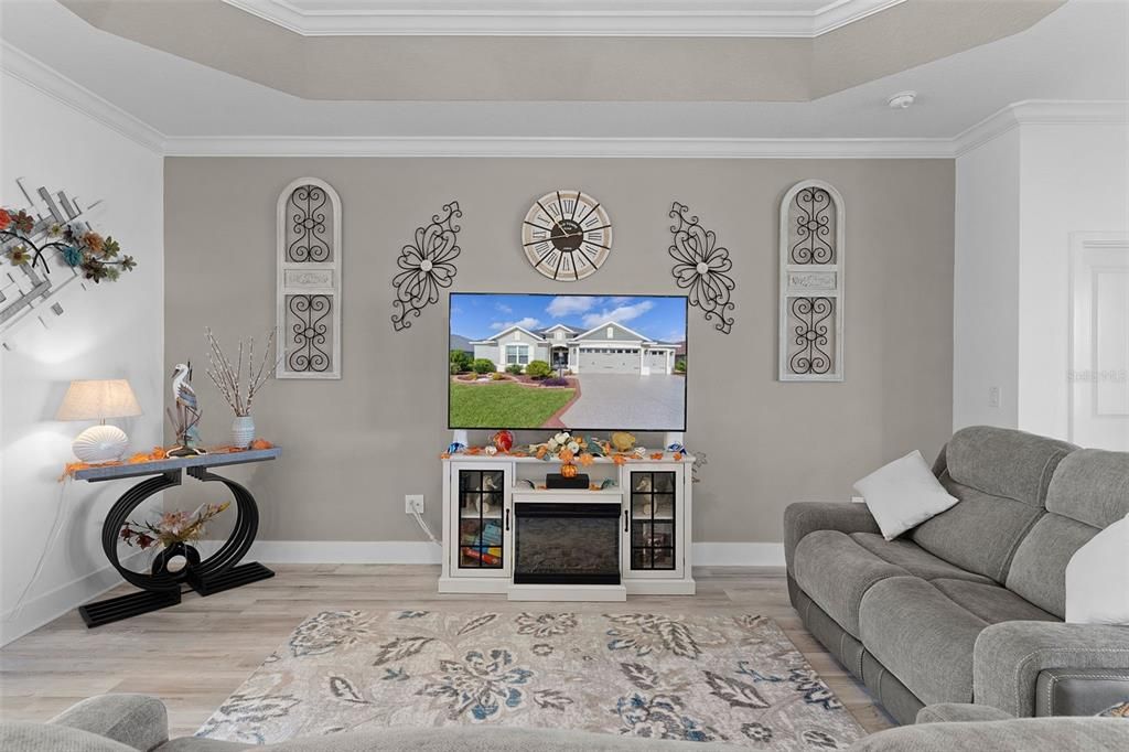 Active With Contract: $929,900 (3 beds, 2 baths, 2067 Square Feet)