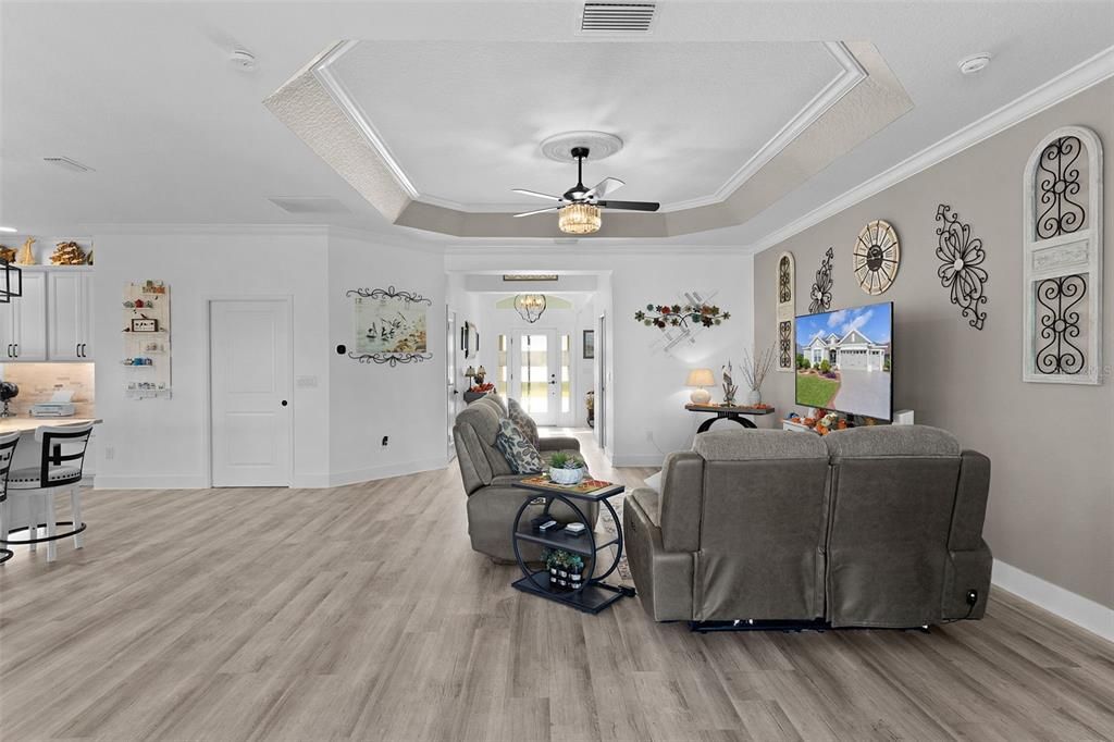 Active With Contract: $929,900 (3 beds, 2 baths, 2067 Square Feet)