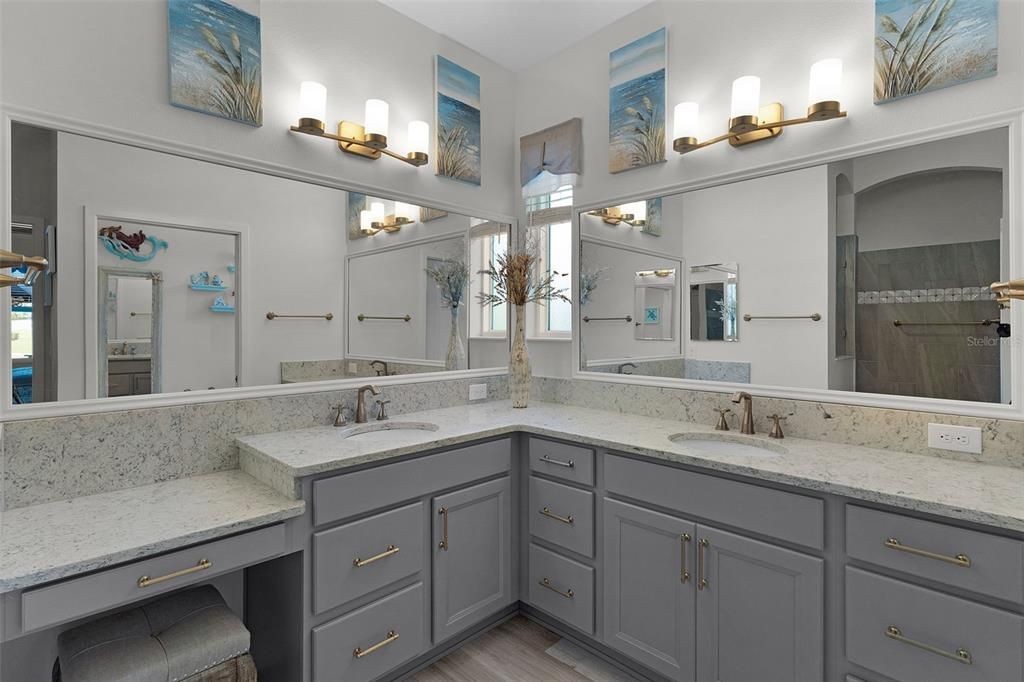 Active With Contract: $929,900 (3 beds, 2 baths, 2067 Square Feet)