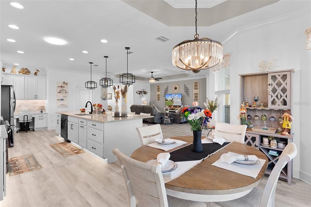 Active With Contract: $929,900 (3 beds, 2 baths, 2067 Square Feet)