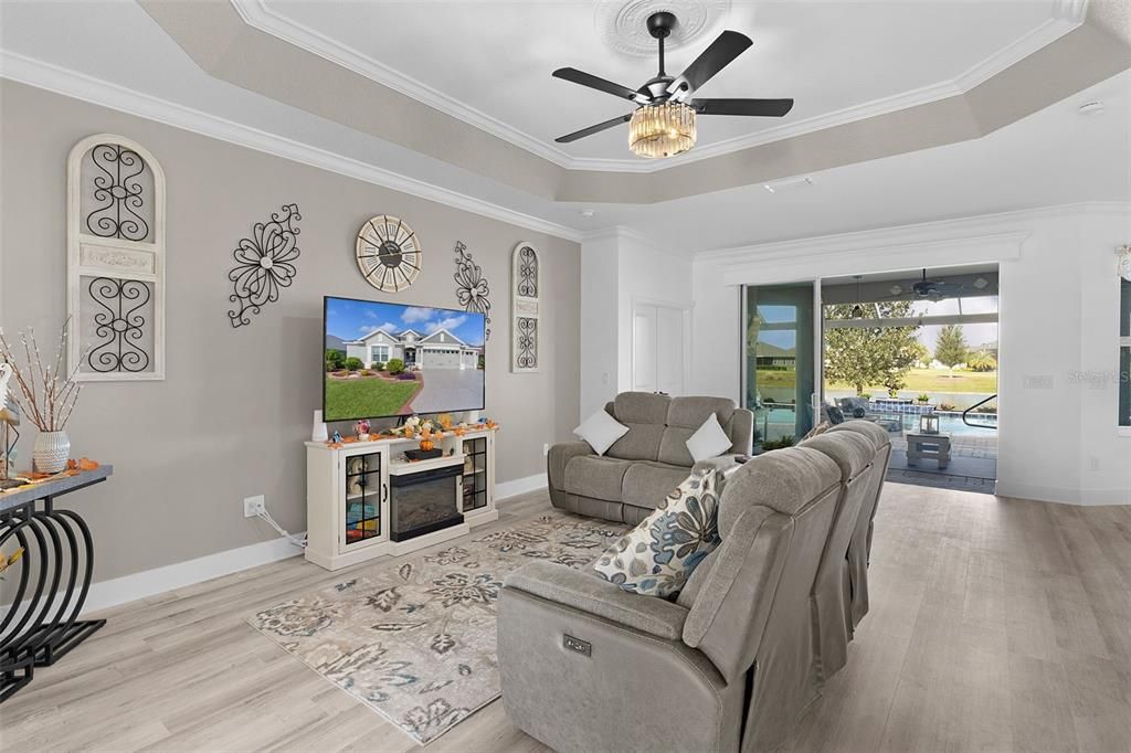 Active With Contract: $929,900 (3 beds, 2 baths, 2067 Square Feet)