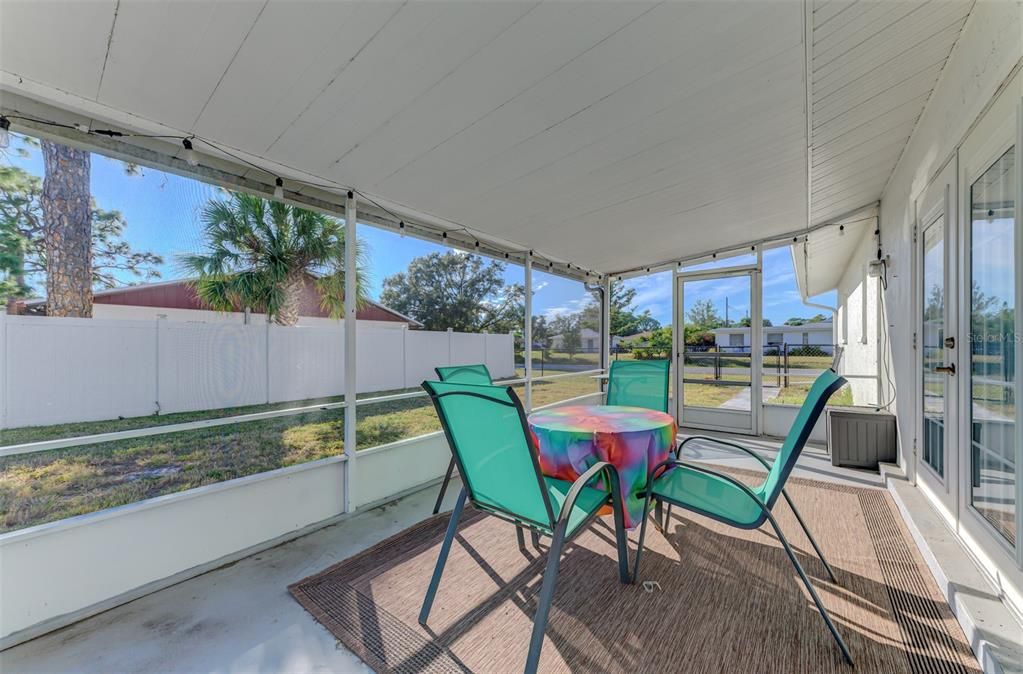 合同活跃: $339,000 (3 贝兹, 2 浴室, 1604 平方英尺)