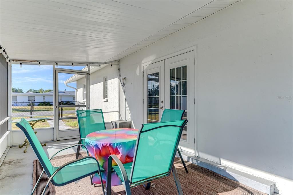 合同活跃: $339,000 (3 贝兹, 2 浴室, 1604 平方英尺)