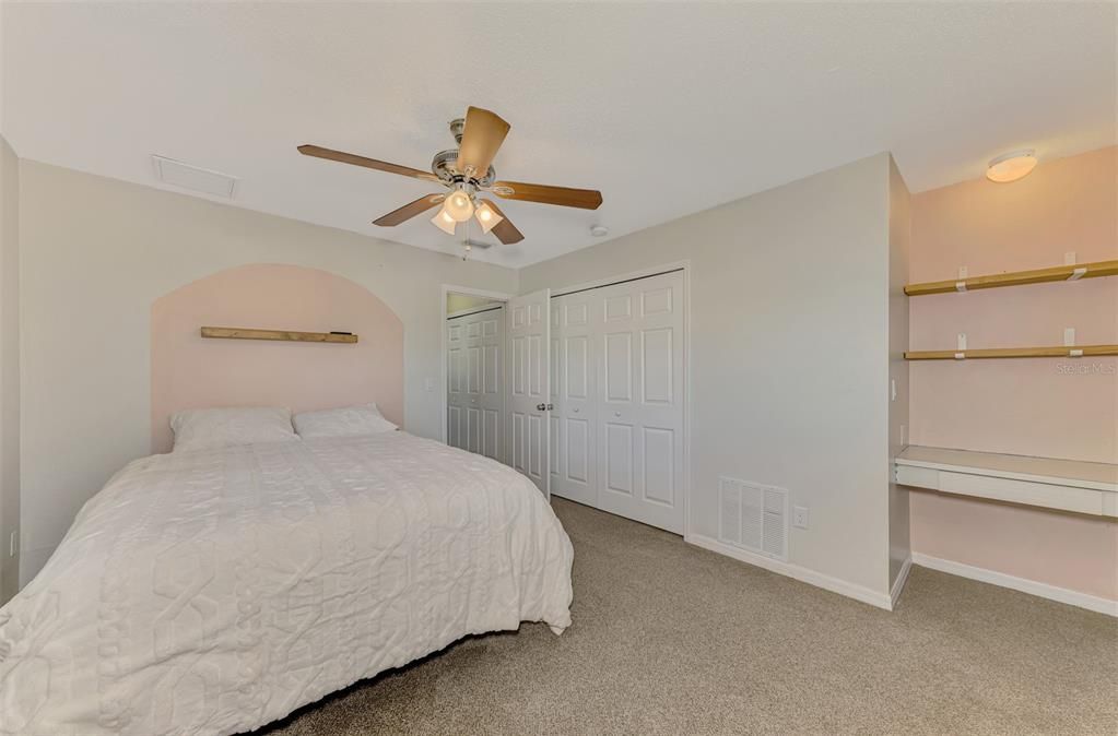 合同活跃: $339,000 (3 贝兹, 2 浴室, 1604 平方英尺)